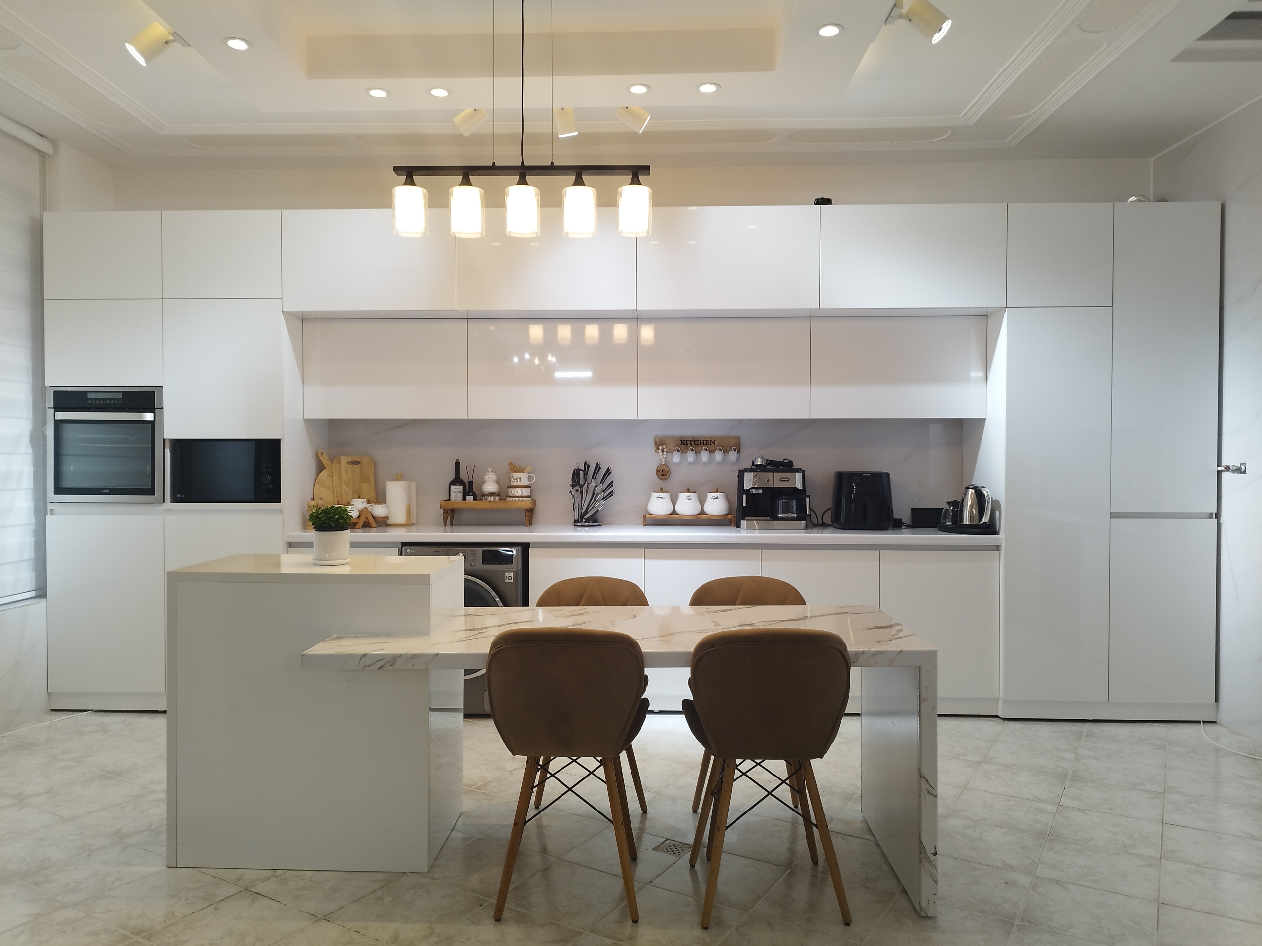 اجرای کابینت هایگلاس